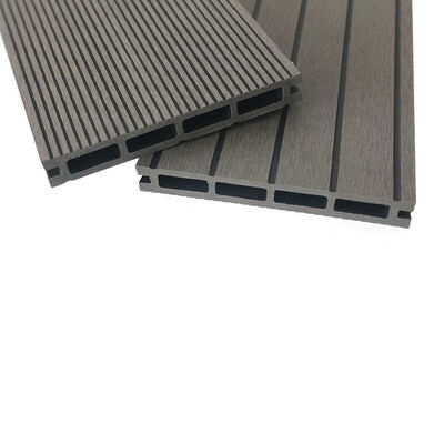 Αδιάβροχο ανθεκτικό χαμηλής συντήρησης WPC Decking Κούφιο σύνθετο Decking για εξωτερική χρήση
